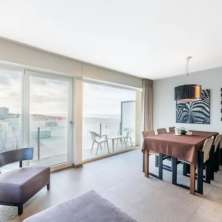 With 2 Bedrooms In Belgium Apartment Oostduinkerke