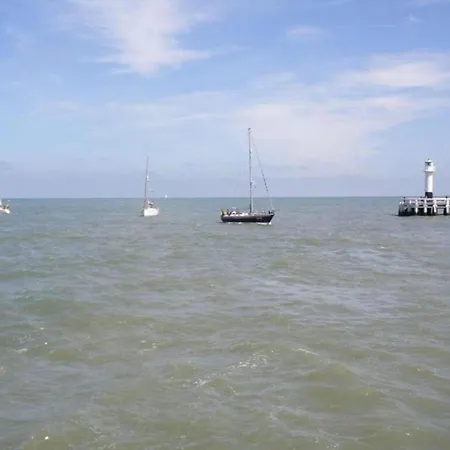 Appartement In With Sea View Oostduinkerke